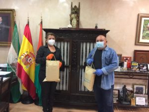 Entrega mascarillas