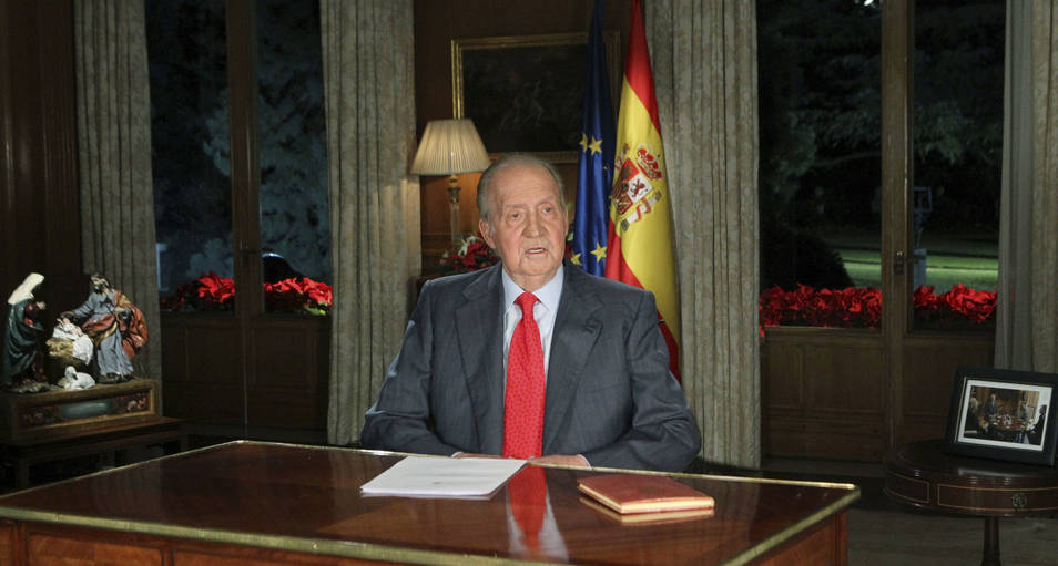 Don Juan Carlos comunica al rey Felipe VI su decisión de abandonar