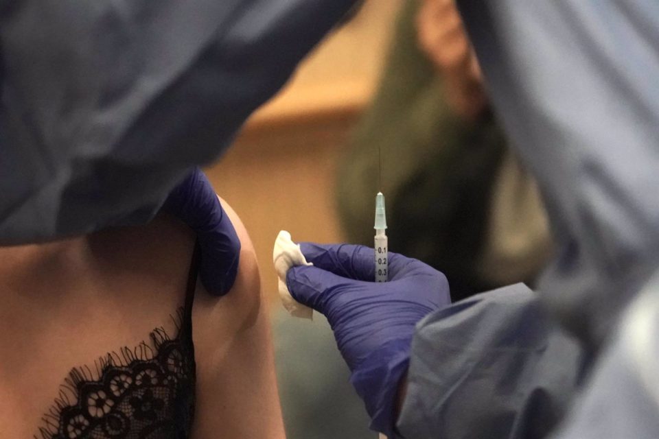 Comienzan las vacunaciones contra el Covid19 entre los vecinos de Gádor
