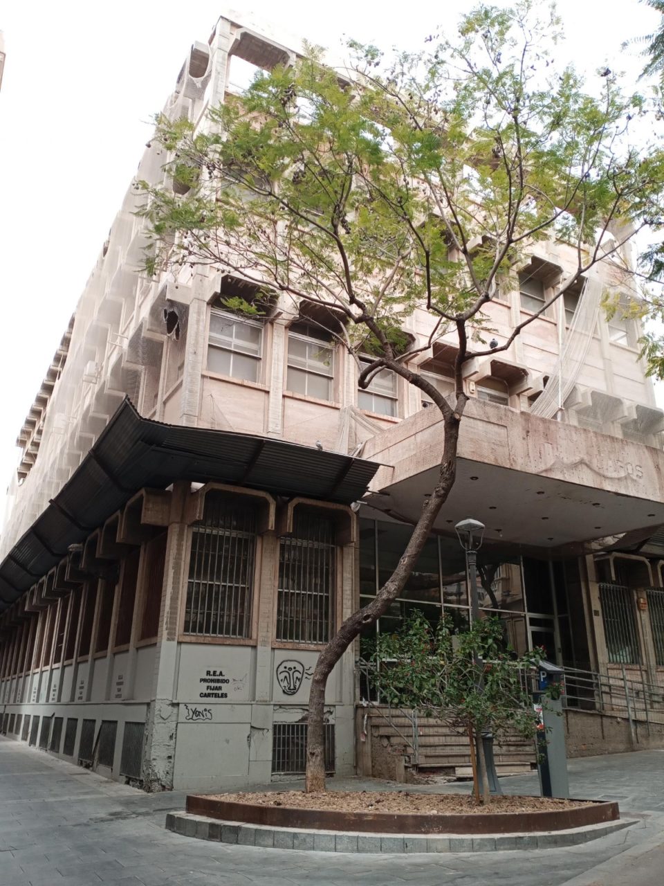 El Ayuntamiento de Almería reserva casi un millón de euros para adquirir el antiguo edificio de Correos