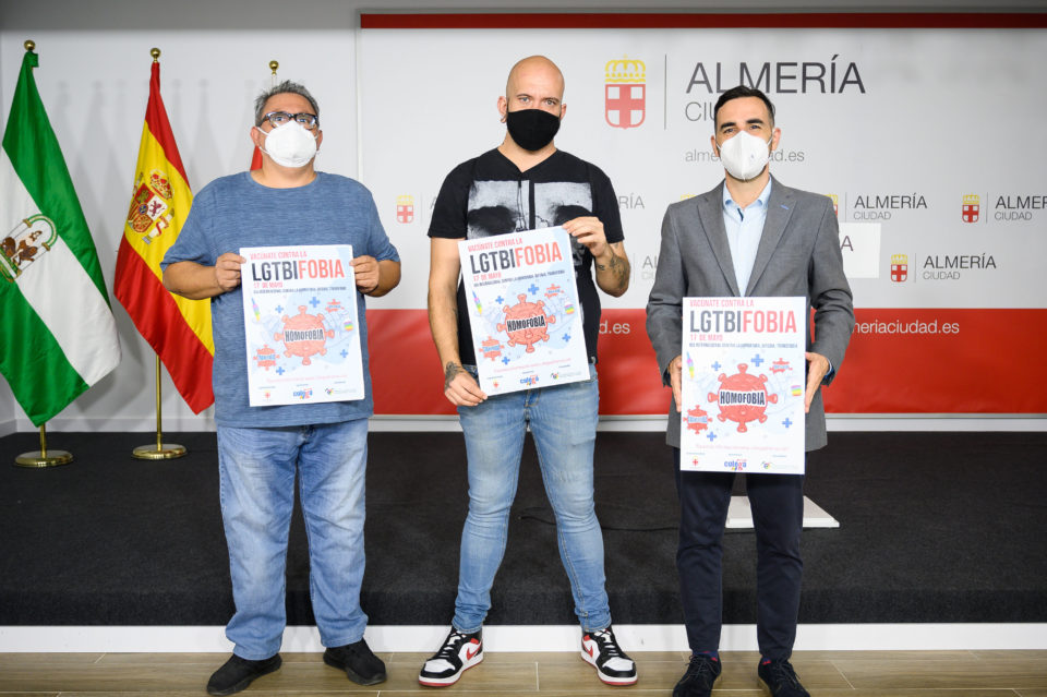 El Ayuntamiento y la Asociación Colega piden a los almerienses que se ‘vacunen’ contra la homofobia, bifobia y transfobia