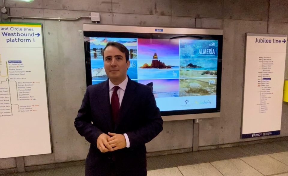 Diputación promociona ‘Costa de Almería’ en el Metro de Londres durante el mes de noviembre