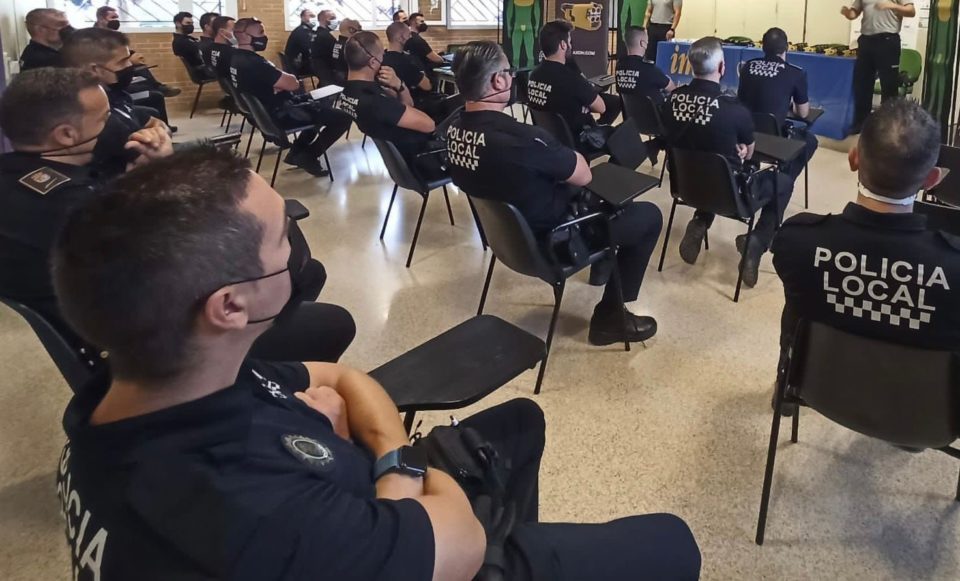 La Policía Local de El Ejido recibe formación especializada sobre la normativa en materia de ruidos