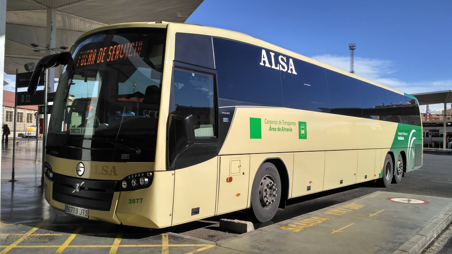 El Consorcio de Transporte incrementa con 8 nuevos servicios las conexiones entre Roquetas de Mar y Almería