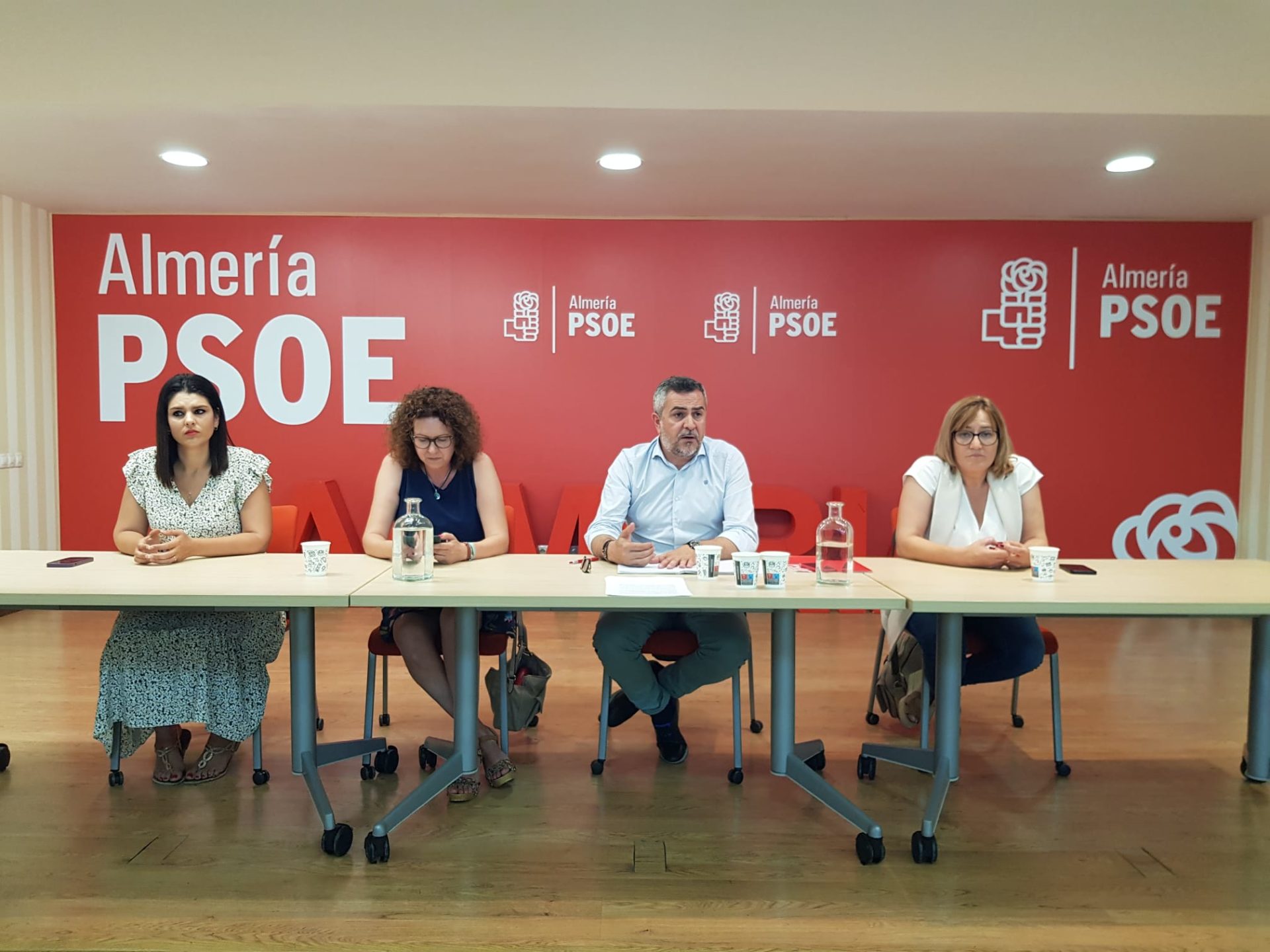 La ejecutiva del PSOE de Almería se niega a hacer cualquier atisbo