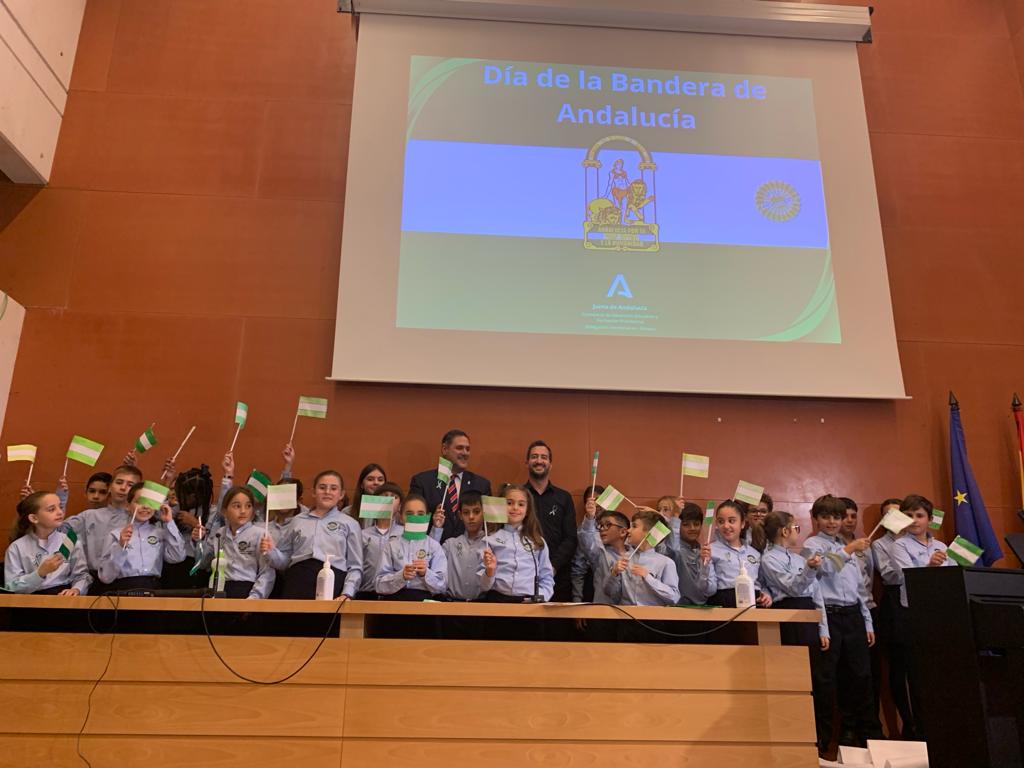 Vera celebra el Día de la Bandera de Andalucía con 70 alumnos de su municipio